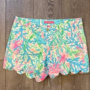 Lilly Pulitzer buttercup stretch short